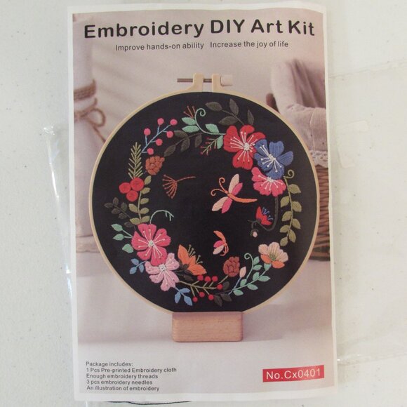 DIY Embroidery Art Kit Dark Navy Dragonfly Florals New - Picture 10 of 10